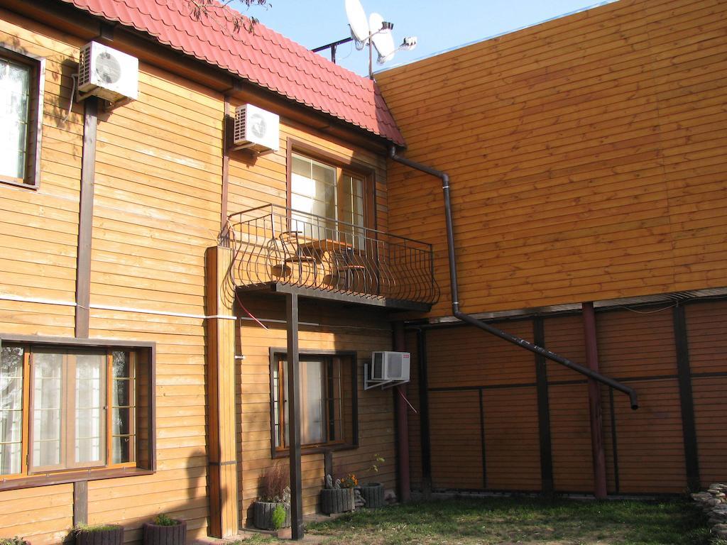 Cowboy Hotel Odesa Exterior foto