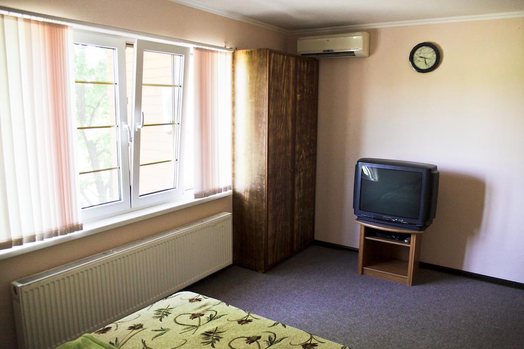 Cowboy Hotel Odesa Habitación foto