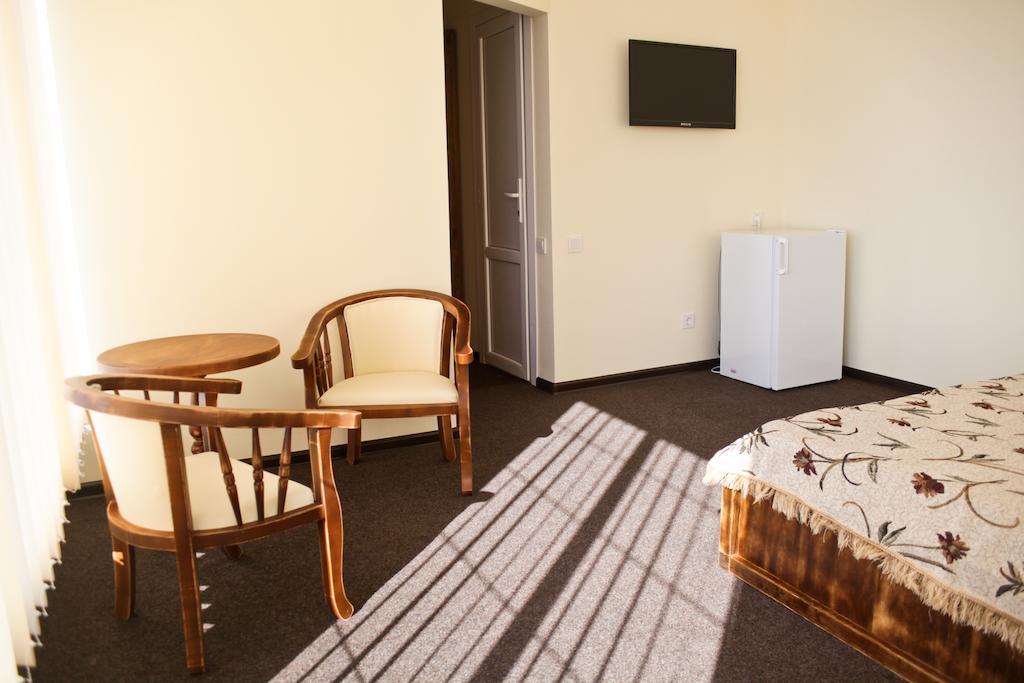 Cowboy Hotel Odesa Habitación foto