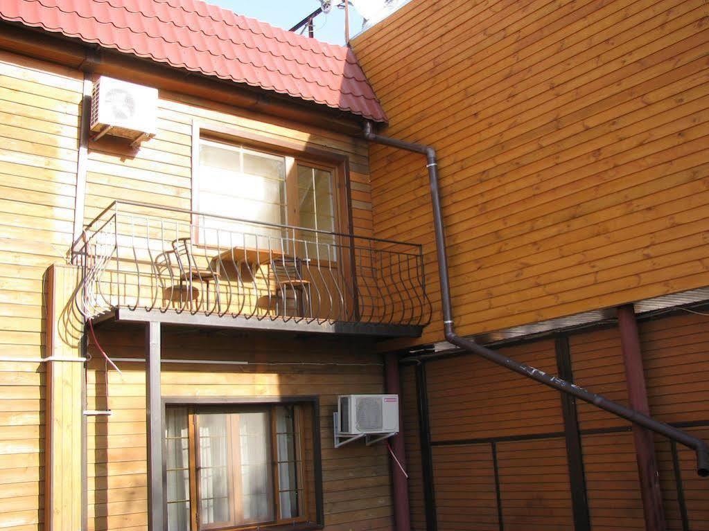Cowboy Hotel Odesa Exterior foto